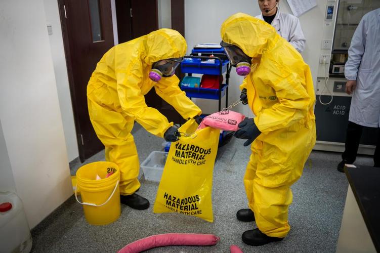 上海大学实验室危险化学品泄漏应急演练顺利举行